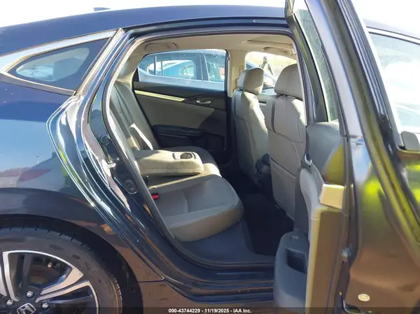 19XFC1F9XGE045526 2016 HONDA CIVIC - Image 8