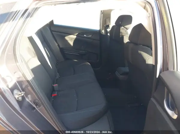 19XFC2E50GE040615 2016 HONDA CIVIC - Image 8
