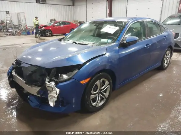 19XFC2E50JE016872 2018 HONDA CIVIC - Image 2