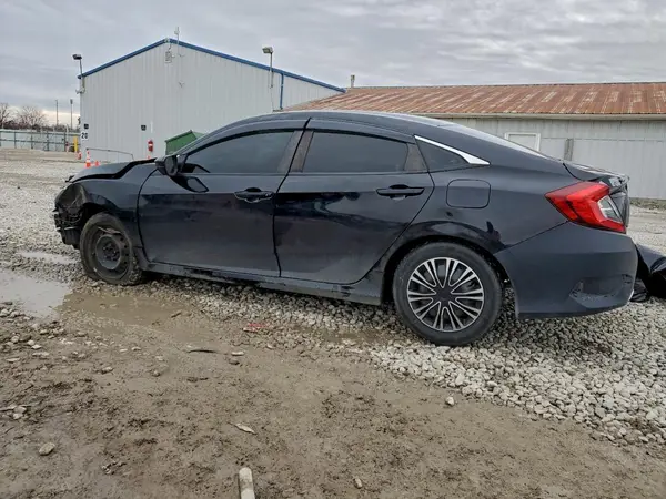 19XFC2E51JE001121 2018 HONDA CIVIC - Image 2