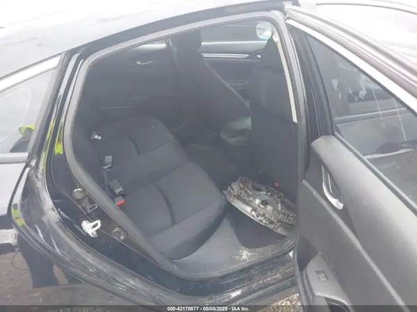 19XFC2E53JE000228 2018 HONDA CIVIC - Image 8