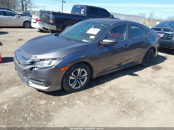 19XFC2E53JE010340 2018 HONDA CIVIC - Image 2