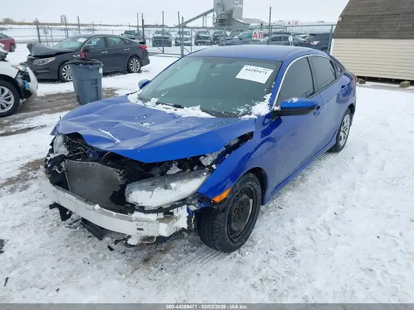 19XFC2E53JE030393 2018 HONDA CIVIC - Image 2