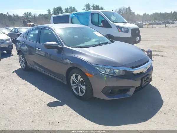19XFC2E53JE031494 2018 HONDA CIVIC - Image 1