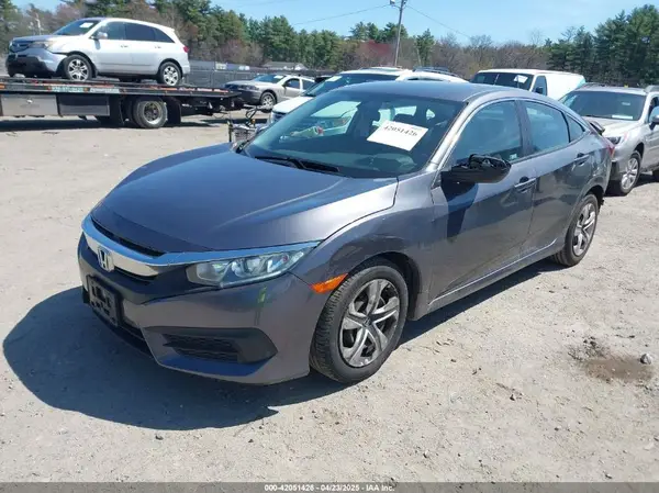 19XFC2E53JE031494 2018 HONDA CIVIC - Image 2