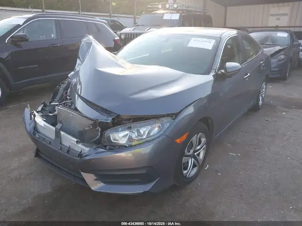 19XFC2E55JE019363 2018 HONDA CIVIC - Image 2