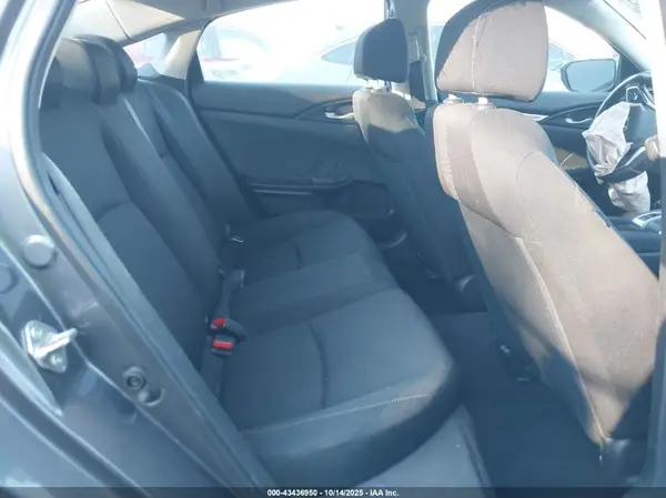 19XFC2E55JE019363 2018 HONDA CIVIC - Image 8