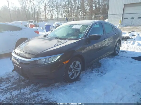 19XFC2E55JE036812 2018 HONDA CIVIC - Image 2