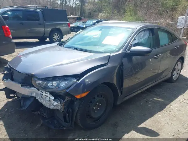 19XFC2E56JE019355 2018 HONDA CIVIC - Image 2