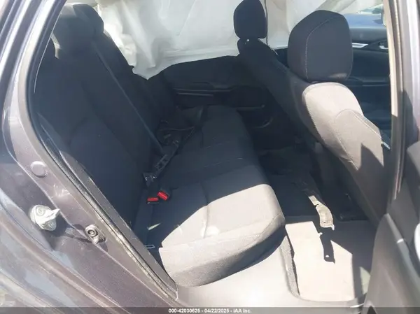 19XFC2E56JE019355 2018 HONDA CIVIC - Image 8