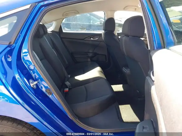 19XFC2E56JE032848 2018 HONDA CIVIC - Image 8
