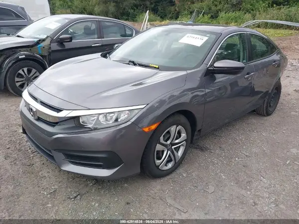 19XFC2E56JE037774 2018 HONDA CIVIC - Image 2