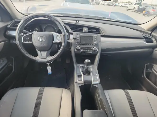 19XFC2E57JE011216 2018 HONDA CIVIC - Image 8