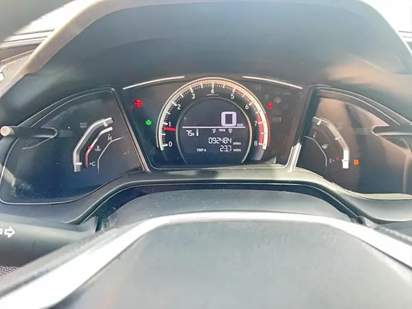19XFC2E57JE021843 2018 HONDA CIVIC - Image 8