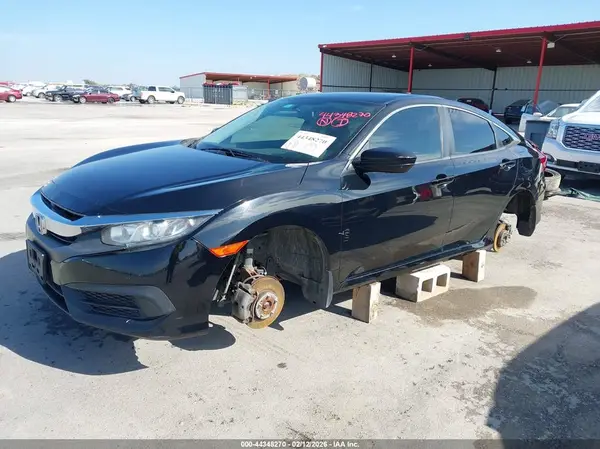 19XFC2E58JE007188 2018 HONDA CIVIC - Image 2