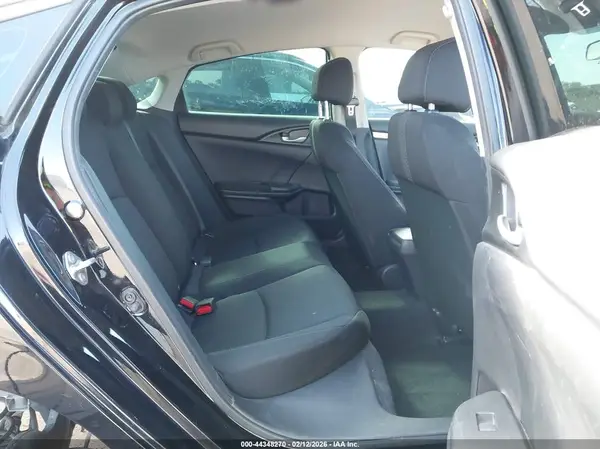 19XFC2E58JE007188 2018 HONDA CIVIC - Image 8