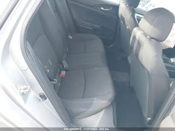 19XFC2E58JE037887 2018 HONDA CIVIC - Image 8