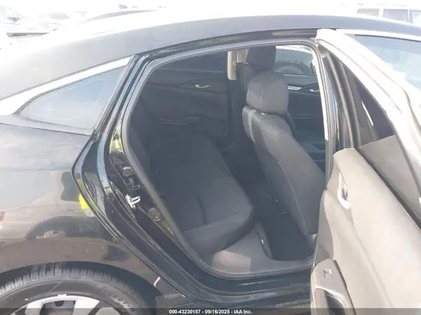 19XFC2E5XGE029881 2016 HONDA CIVIC - Image 8