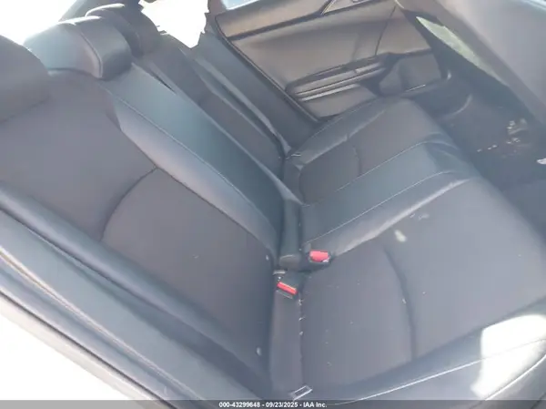 19XFC2E82KE021499 2019 HONDA CIVIC - Image 8