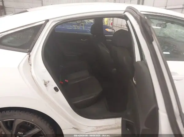 19XFC2E83KE016344 2019 HONDA CIVIC - Image 8