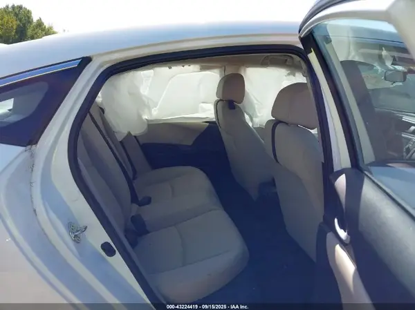 19XFC2F50GE007726 2016 HONDA CIVIC - Image 8