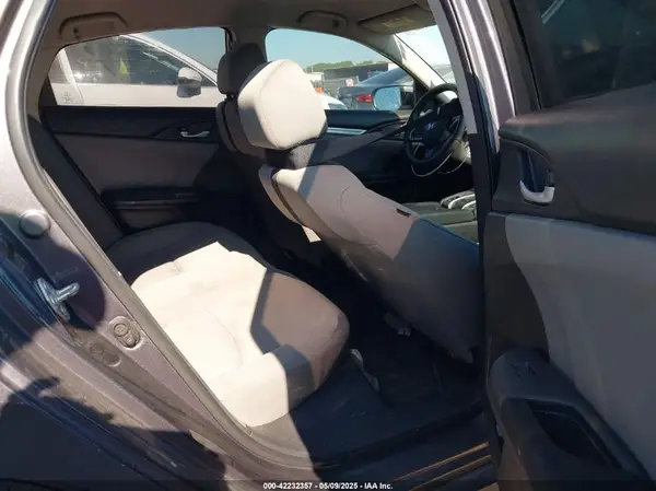 19XFC2F50GE040998 2016 HONDA CIVIC - Image 8