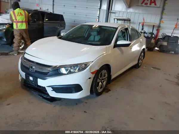 19XFC2F50GE042511 2016 HONDA CIVIC - Image 2