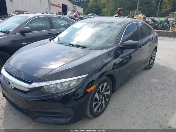 19XFC2F50GE071264 2016 HONDA CIVIC - Image 2