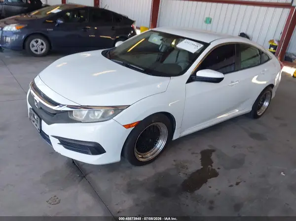 19XFC2F50GE206890 2016 HONDA CIVIC - Image 2