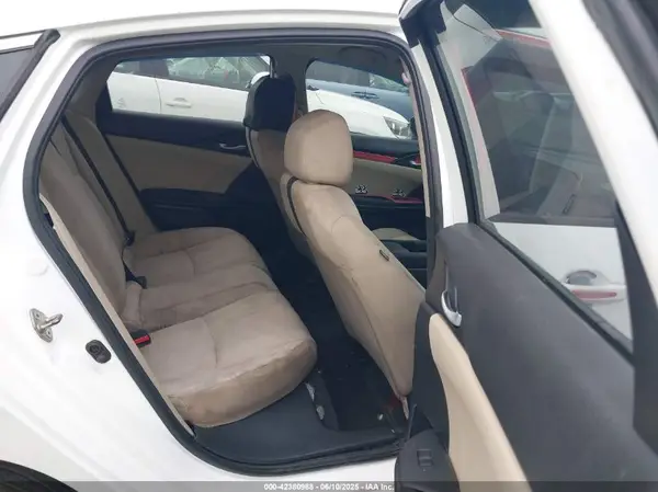19XFC2F50GE230610 2016 HONDA CIVIC - Image 8