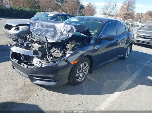 19XFC2F50JE000587 2018 HONDA CIVIC - Image 2