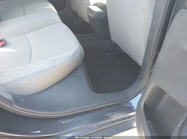 19XFC2F50JE000587 2018 HONDA CIVIC - Image 8