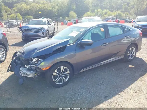 19XFC2F50JE002002 2018 HONDA CIVIC - Image 2