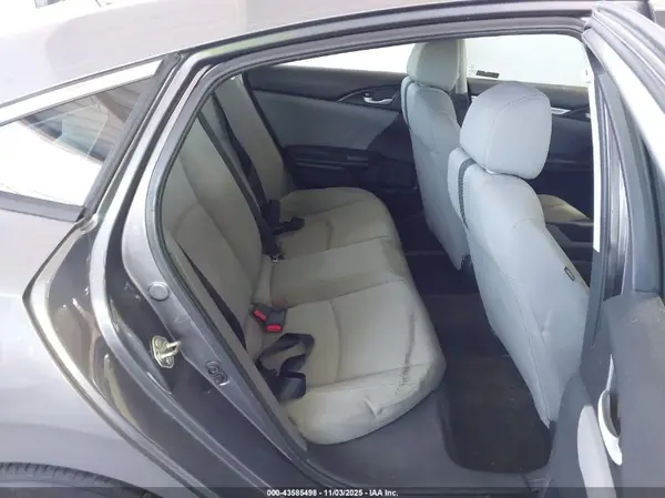 19XFC2F50JE002050 2018 HONDA CIVIC - Image 8