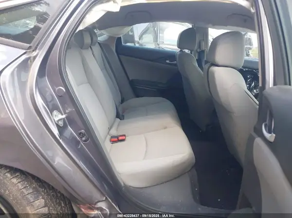 19XFC2F50JE011475 2018 HONDA CIVIC - Image 8