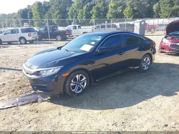 19XFC2F50JE011699 2018 HONDA CIVIC - Image 2