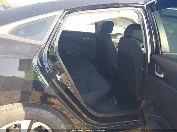 19XFC2F50JE011699 2018 HONDA CIVIC - Image 8