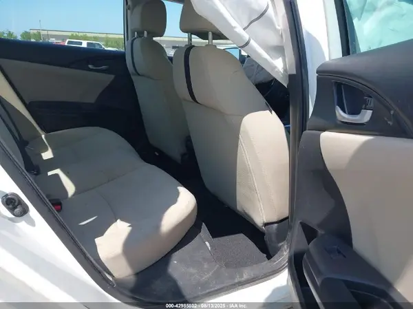 19XFC2F50JE020905 2018 HONDA CIVIC - Image 8