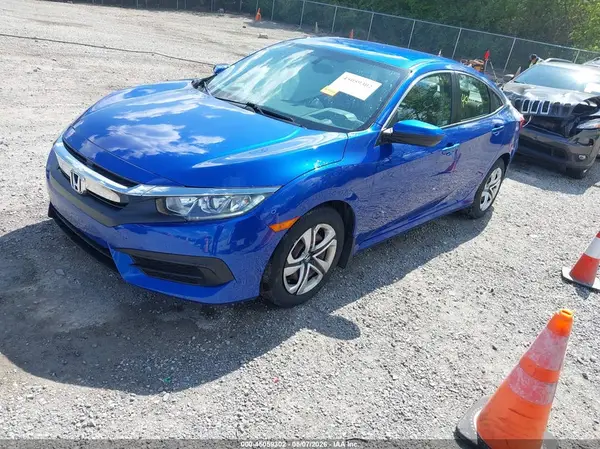 19XFC2F50JE021553 2018 HONDA CIVIC - Image 2