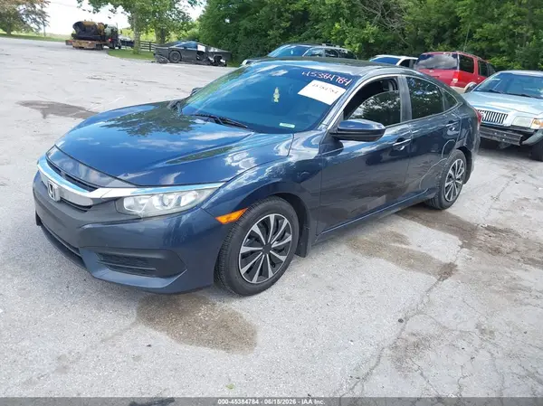 19XFC2F50JE022640 2018 HONDA CIVIC - Image 2