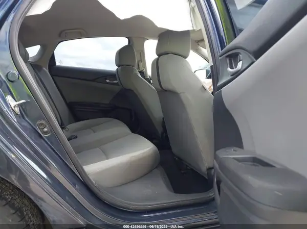 19XFC2F50JE037607 2018 HONDA CIVIC - Image 8