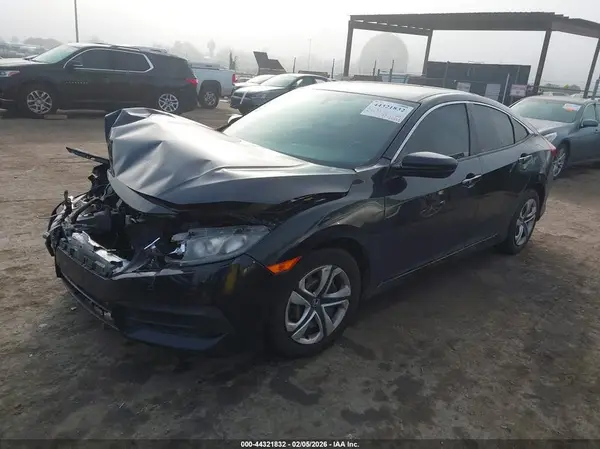 19XFC2F50JE040605 2018 HONDA CIVIC - Image 2