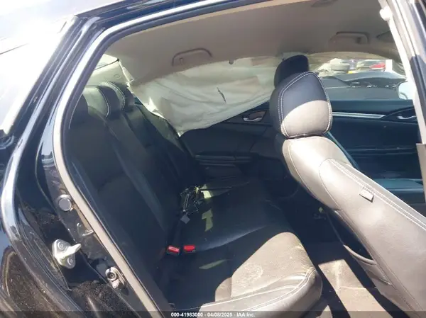 19XFC2F50JE041107 2018 HONDA CIVIC - Image 8