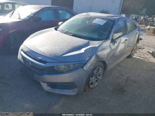 19XFC2F50JE042595 2018 HONDA CIVIC - Image 2
