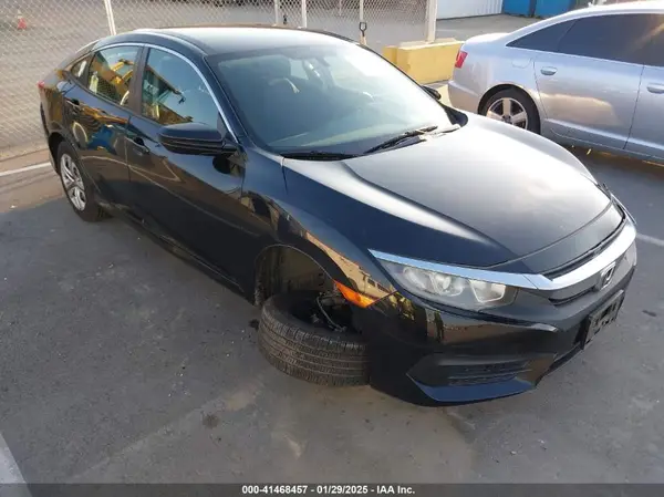 19XFC2F50JE201647 2018 HONDA CIVIC - Image 1