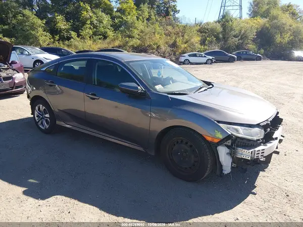 19XFC2F50JE203835 2018 HONDA CIVIC - Image 1