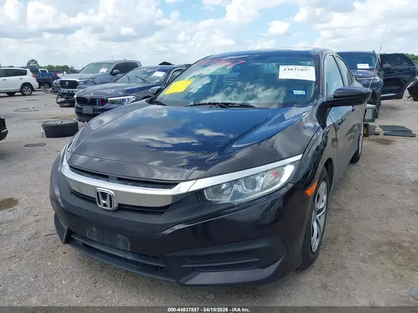 19XFC2F50JE205990 2018 HONDA CIVIC - Image 2