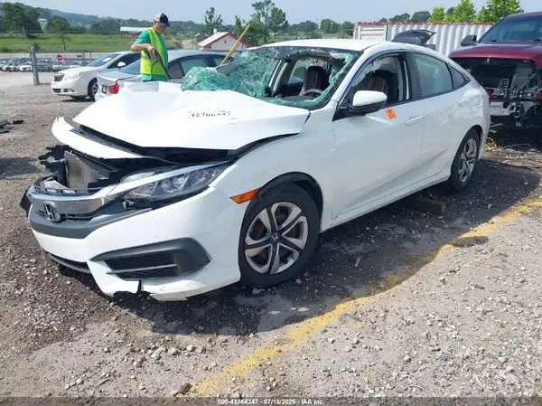 19XFC2F51GE015687 2016 HONDA CIVIC - Image 2