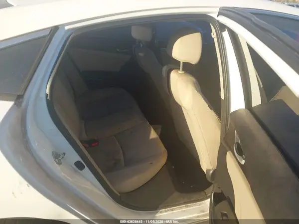 19XFC2F51GE033459 2016 HONDA CIVIC - Image 8