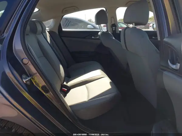 19XFC2F51GE034983 2016 HONDA CIVIC - Image 8